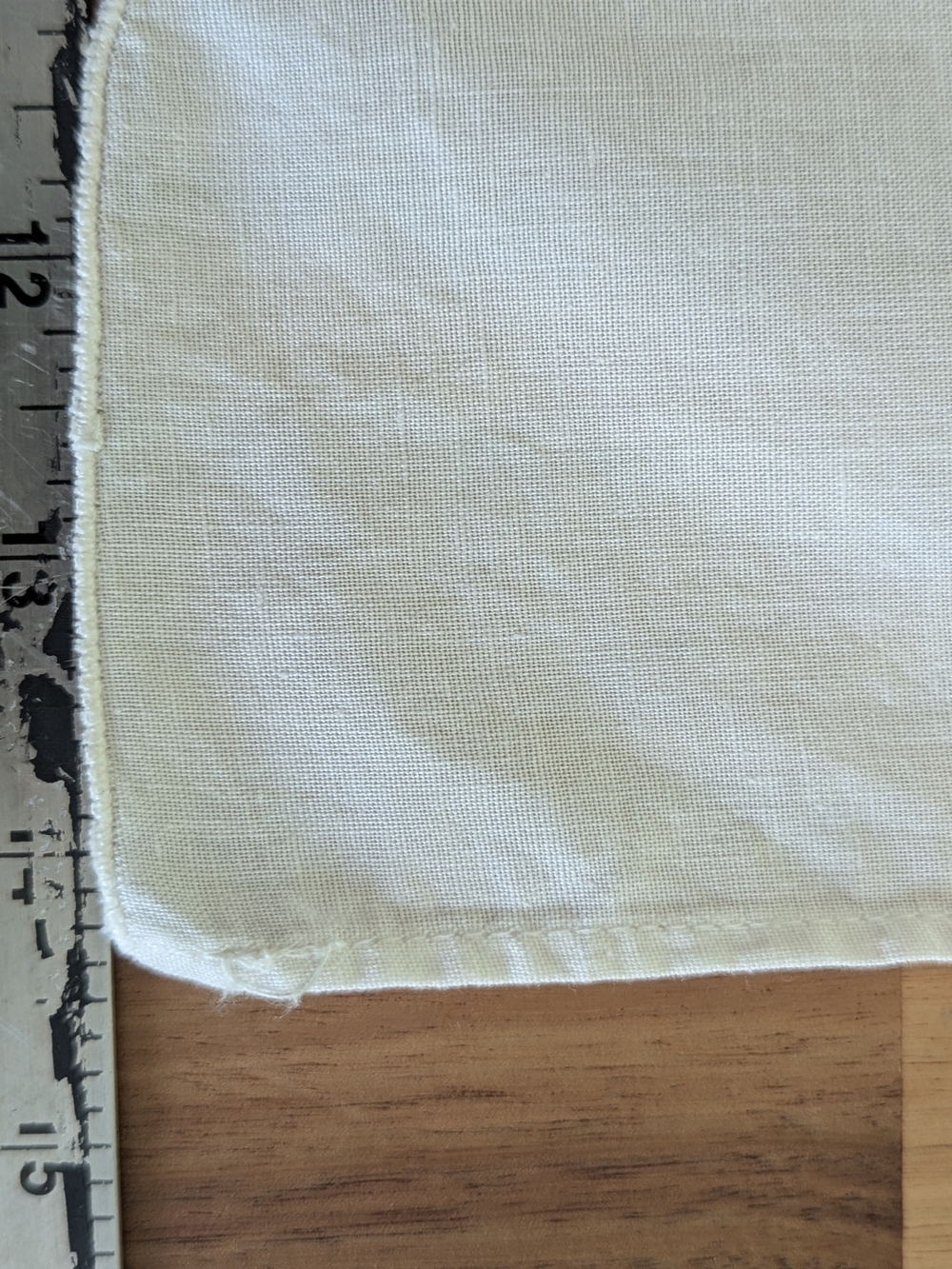 Madeira White Linen Guest Towels Set of 2 Embroidered Medallion Scalloped VTG - Picture 5 of 10